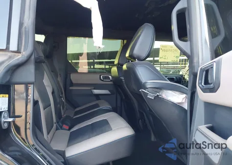 2022 Ford Bronco Wildtrak z USA, uszkodzony, nr VIN 1FMEE5DP3NLB22834